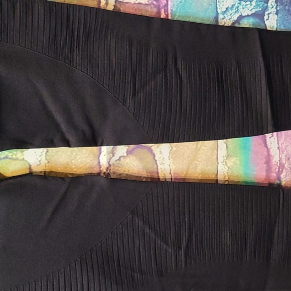 Active Legging - Picture 7 of 10